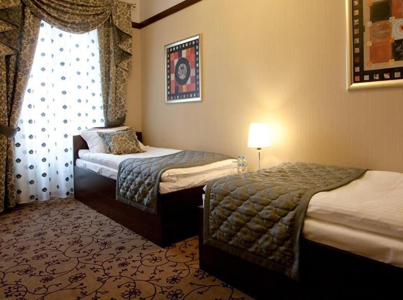 Hotel-Restauracja Platan Chrzanów Habitación foto