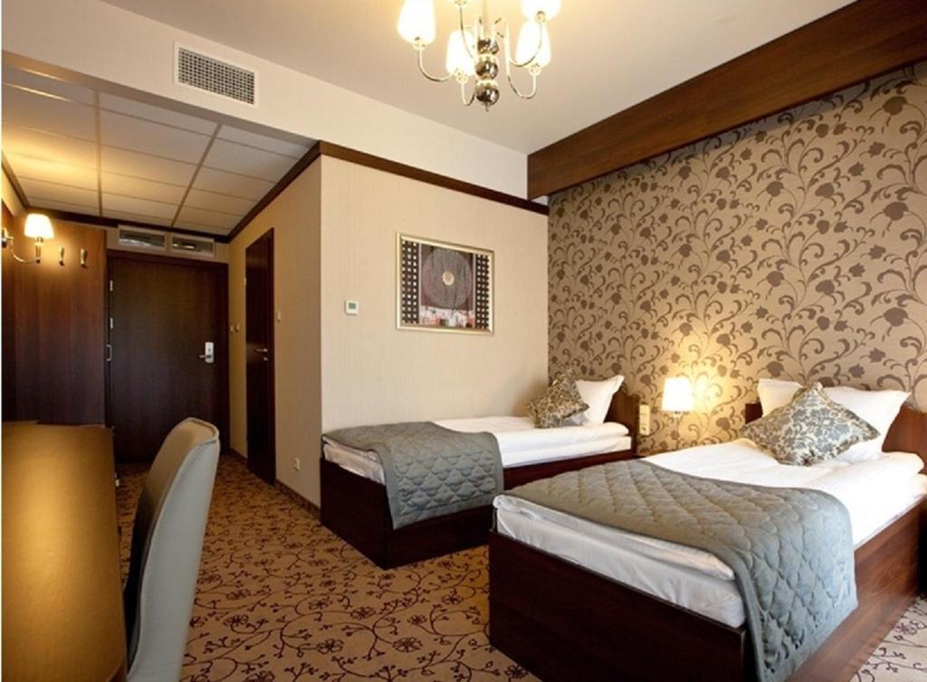 Hotel-Restauracja Platan Chrzanów Habitación foto