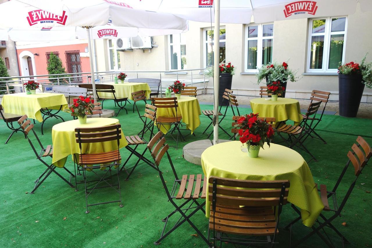 Hotel-Restauracja Platan Chrzanów Exterior foto